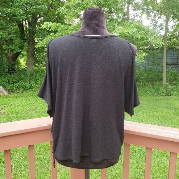 Francesca's Miami Boho Ladies Pullover Black Cold Shoulder Top with fringe Med - Picture 8 of 12